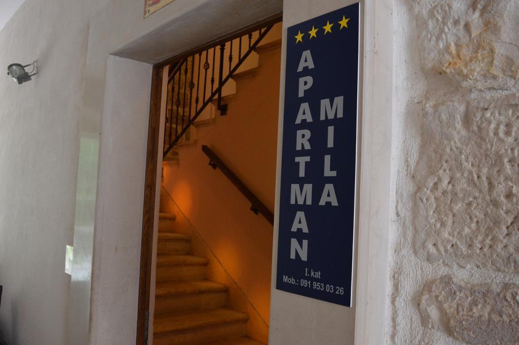 Mila Apartment Sinj Bagian luar foto