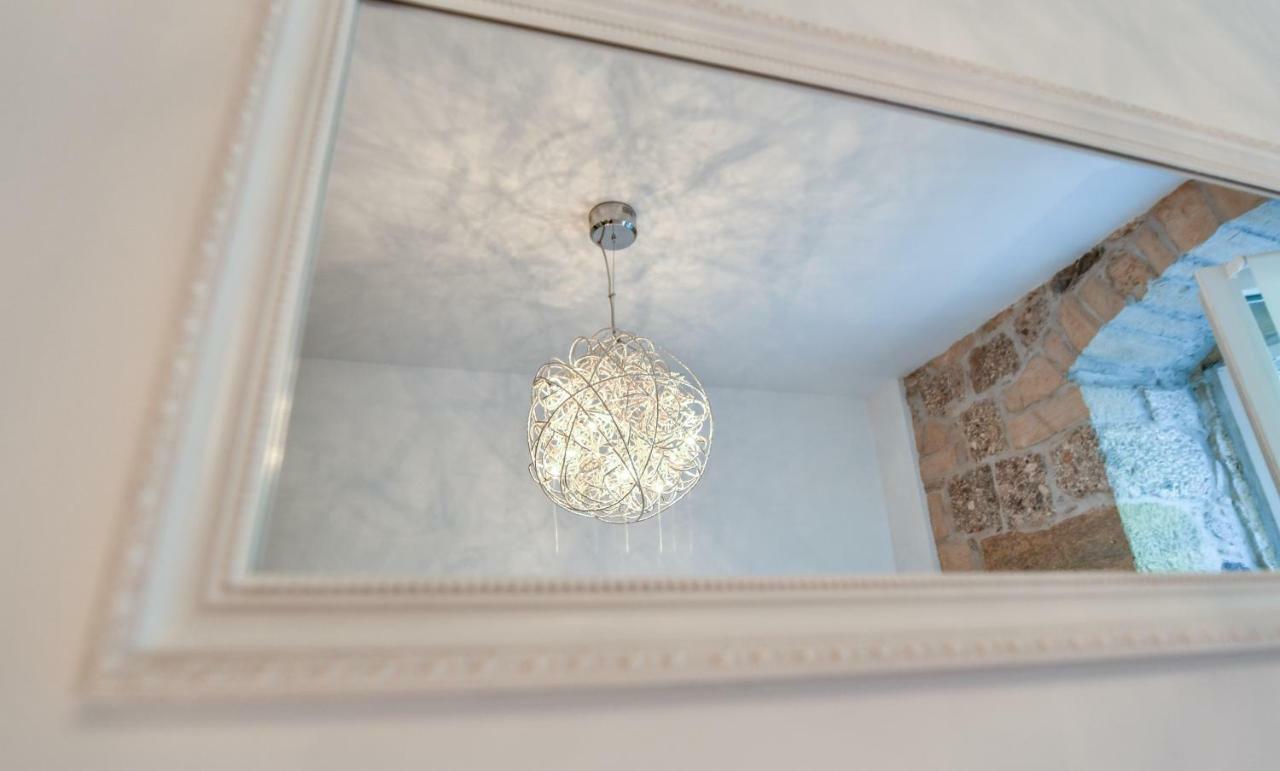 Mila Apartment Sinj Bagian luar foto